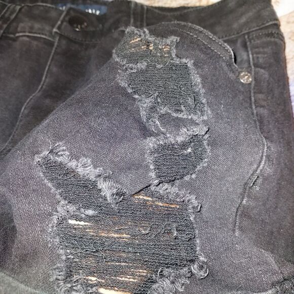 Aeropostale Black Jean Shorts with Distressed Design - Picture 11 of 11
